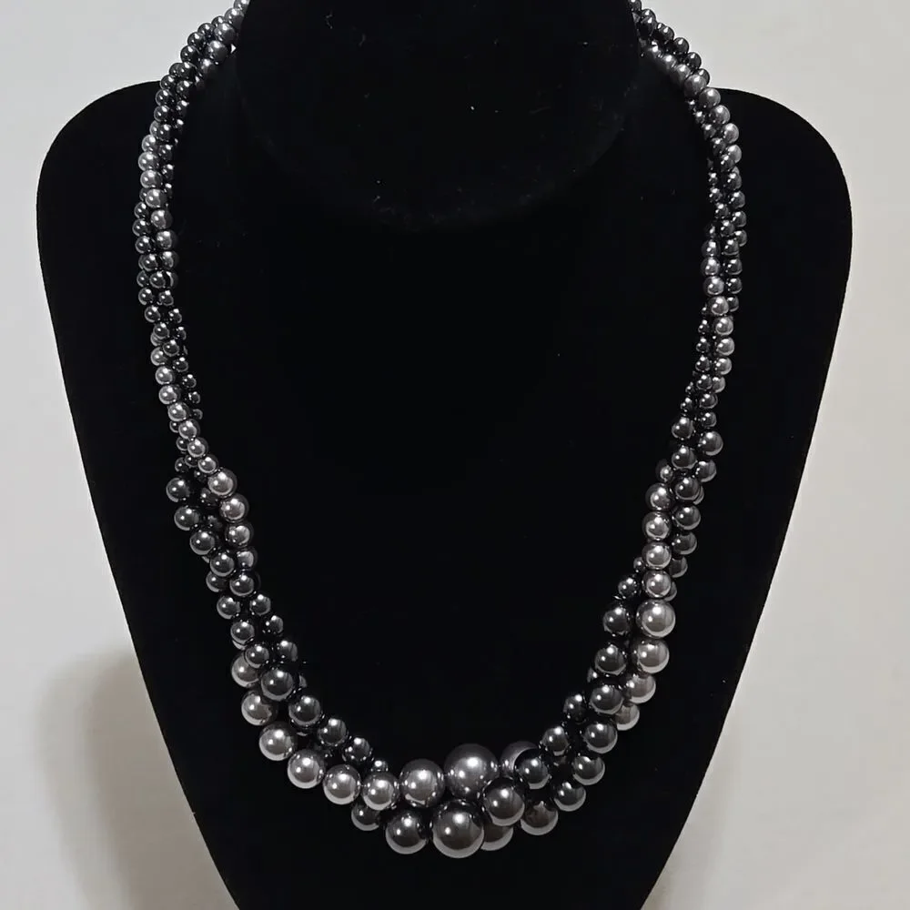 Two Toned Pearl Bead Necklace